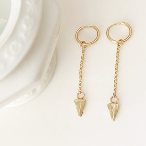 Huggie Chained Point Earrings