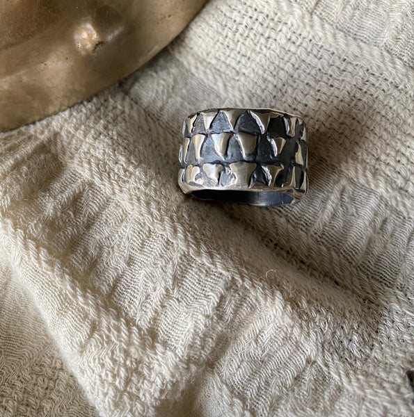 Pyramid Ring